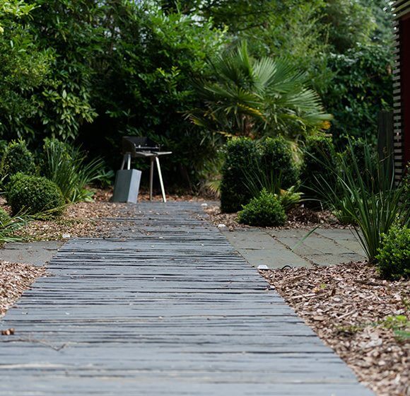 Allée de jardin en ardoise géante - Vauthelin paysages - Plougastel - Brest - Crozon - Saint Renan - Lesneven - Finistère